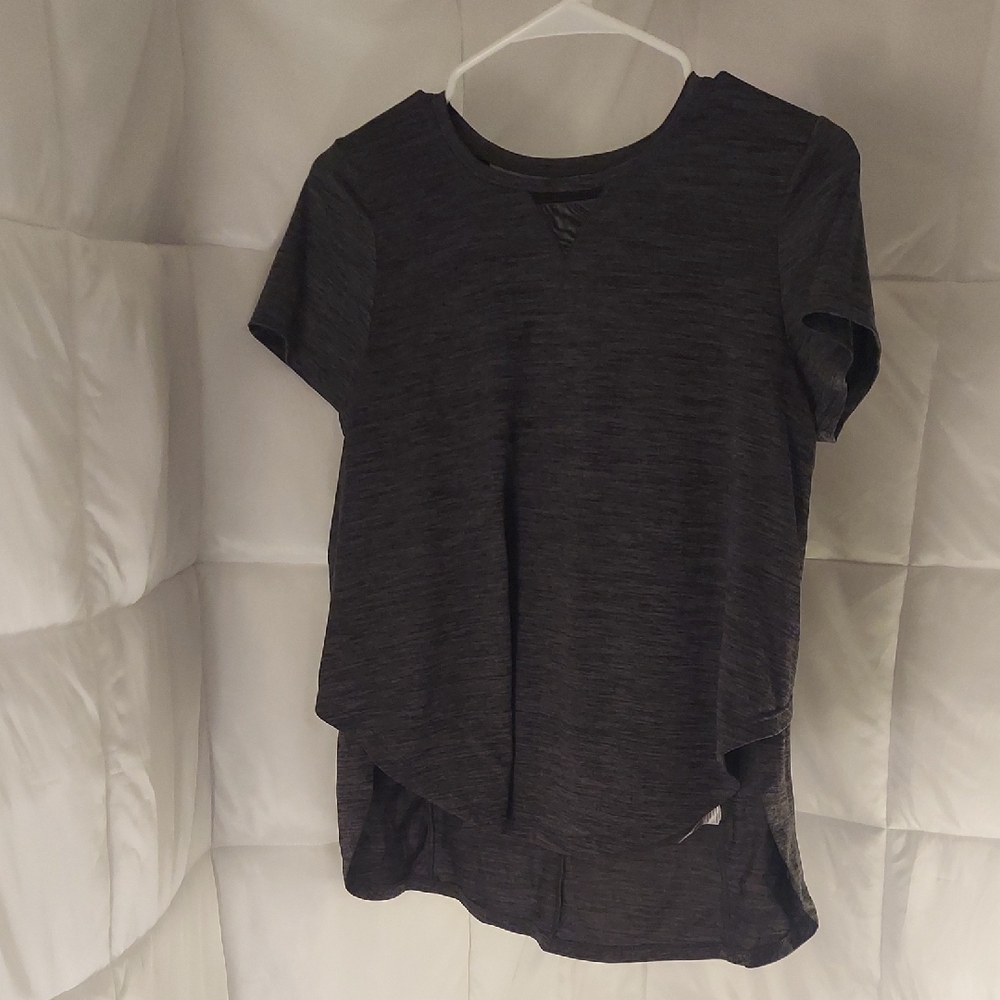 Danskin Now athletic gray cap sleeve shirt with mesh accents size S